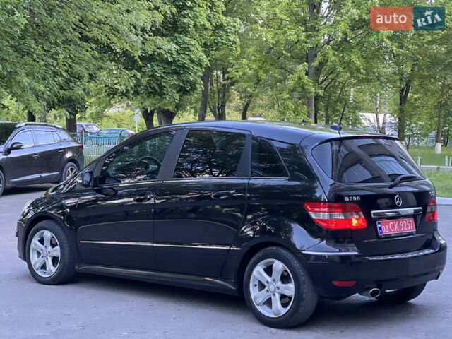 Чорний Мерседес Б-клас, об'ємом двигуна 2 л та пробігом 238 тис. км за 7950 $, фото 8 на Automoto.ua
