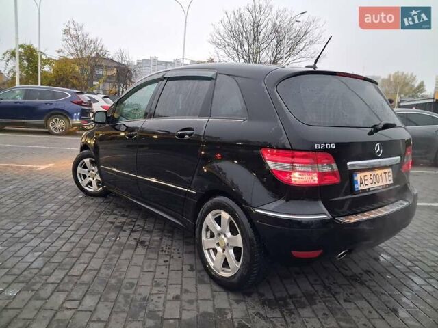 Чорний Мерседес Б-клас, об'ємом двигуна 1.7 л та пробігом 70 тис. км за 7300 $, фото 1 на Automoto.ua