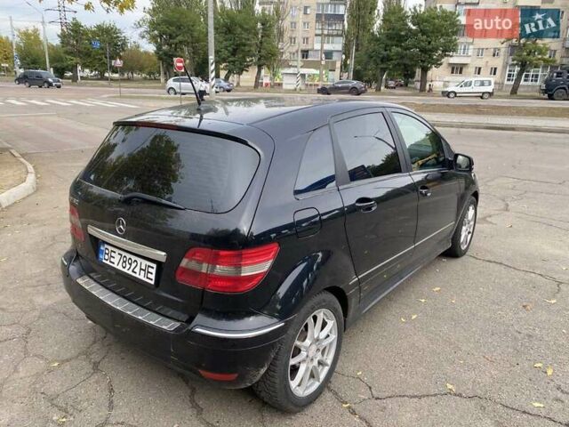Чорний Мерседес Б-клас, об'ємом двигуна 1.7 л та пробігом 101 тис. км за 8200 $, фото 8 на Automoto.ua