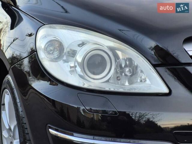 Черный Мерседес Б-класс, объемом двигателя 1.8 л и пробегом 70 тыс. км за 7999 $, фото 20 на Automoto.ua