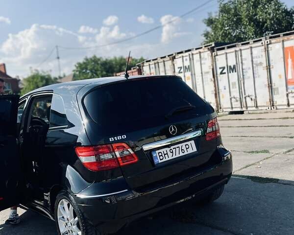 Черный Мерседес Б-класс, объемом двигателя 1.7 л и пробегом 119 тыс. км за 8400 $, фото 5 на Automoto.ua