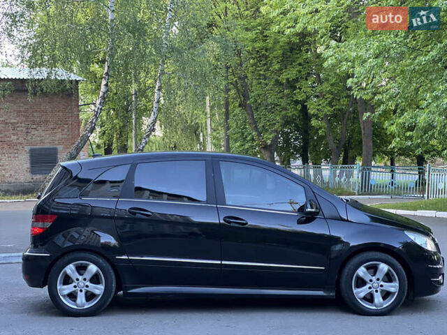 Чорний Мерседес Б-клас, об'ємом двигуна 2 л та пробігом 238 тис. км за 7950 $, фото 15 на Automoto.ua
