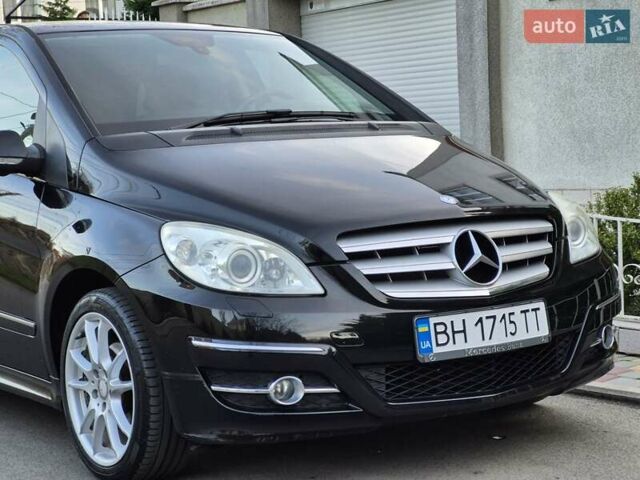 Черный Мерседес Б-класс, объемом двигателя 1.8 л и пробегом 70 тыс. км за 7999 $, фото 7 на Automoto.ua