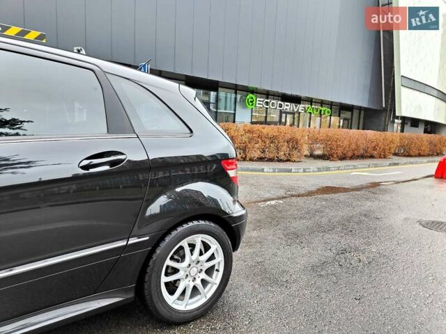 Черный Мерседес Б-класс, объемом двигателя 1.7 л и пробегом 117 тыс. км за 7490 $, фото 7 на Automoto.ua