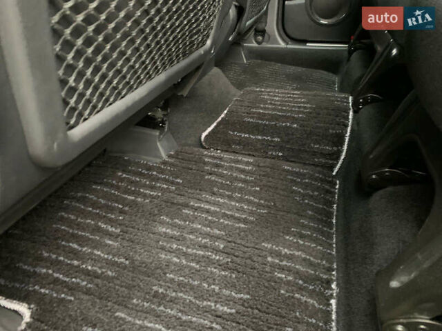 Черный Мерседес Б-класс, объемом двигателя 1.7 л и пробегом 76 тыс. км за 8600 $, фото 24 на Automoto.ua