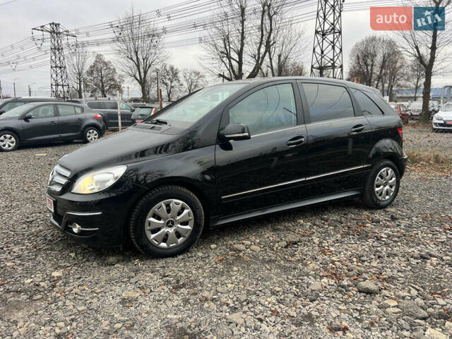 Черный Мерседес Б-класс, объемом двигателя 1.7 л и пробегом 215 тыс. км за 8200 $, фото 12 на Automoto.ua