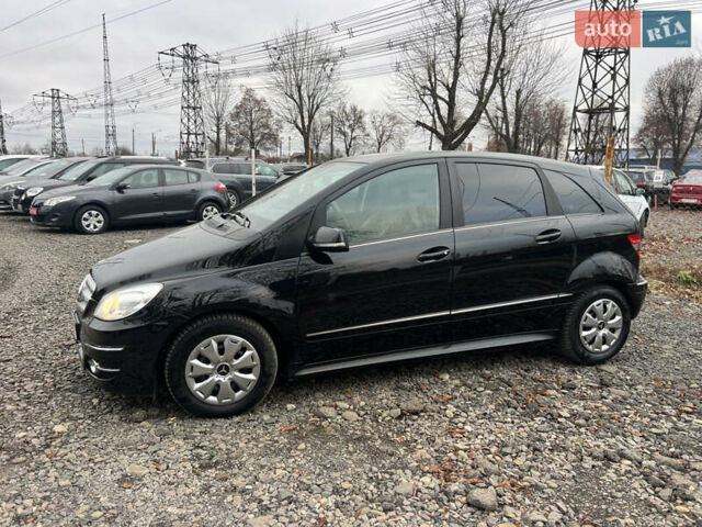 Чорний Мерседес Б-клас, об'ємом двигуна 1.7 л та пробігом 210 тис. км за 8200 $, фото 15 на Automoto.ua