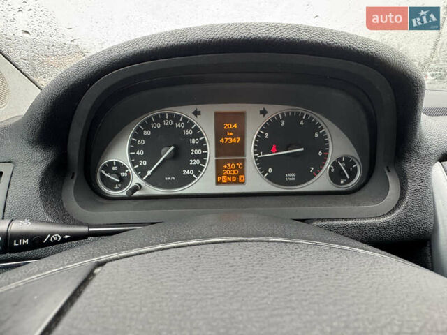 Черный Мерседес Б-класс, объемом двигателя 1.7 л и пробегом 47 тыс. км за 8900 $, фото 12 на Automoto.ua