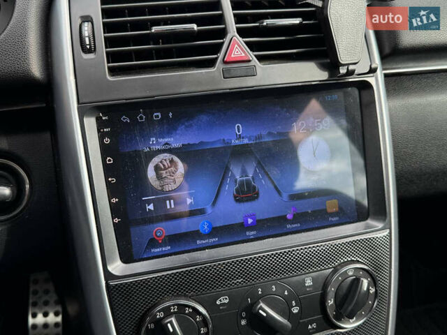 Мерседес Б-класс 2010 в Киеве на Automoto.ua Черный Мерседес Б-класс, объемом двигателя 1.7 л и пробегом 85 тыс. км за 9190 $, фото 20 на Automoto.ua