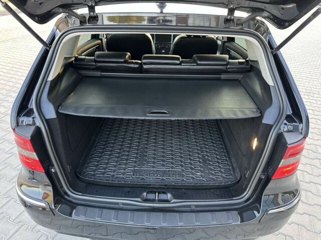 Чорний Мерседес Б-клас, об'ємом двигуна 1.7 л та пробігом 3 тис. км за 8000 $, фото 2 на Automoto.ua