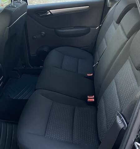 Черный Мерседес Б-класс, объемом двигателя 1.5 л и пробегом 186 тыс. км за 7400 $, фото 18 на Automoto.ua