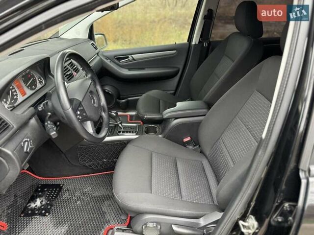 Чорний Мерседес Б-клас, об'ємом двигуна 1.7 л та пробігом 76 тис. км за 7599 $, фото 15 на Automoto.ua