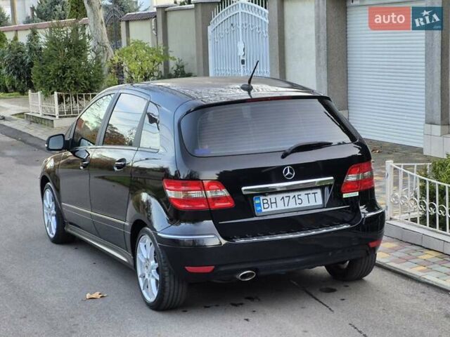 Черный Мерседес Б-класс, объемом двигателя 1.8 л и пробегом 70 тыс. км за 7999 $, фото 5 на Automoto.ua