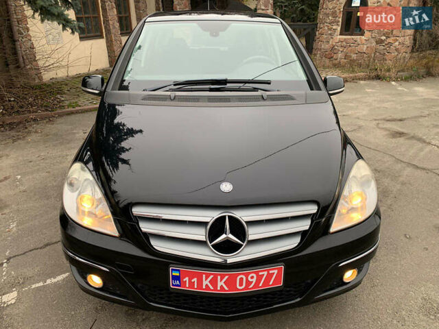 Черный Мерседес Б-класс, объемом двигателя 1.7 л и пробегом 76 тыс. км за 8600 $, фото 7 на Automoto.ua