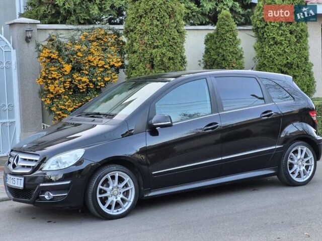 Черный Мерседес Б-класс, объемом двигателя 1.8 л и пробегом 70 тыс. км за 7999 $, фото 17 на Automoto.ua