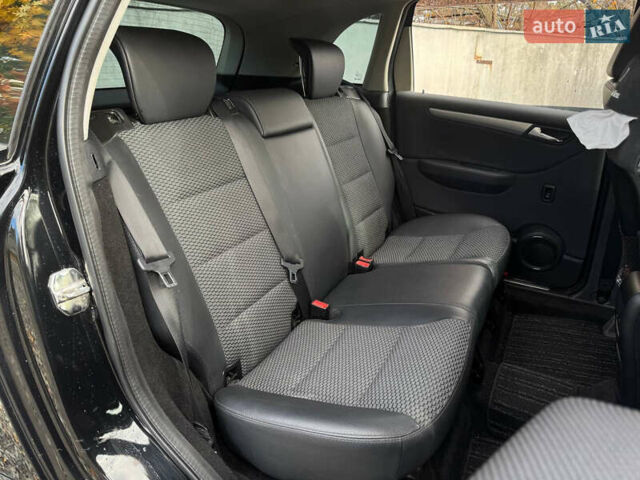 Мерседес Б-класс 2010 в Киеве на Automoto.ua Черный Мерседес Б-класс, объемом двигателя 1.7 л и пробегом 85 тыс. км за 9190 $, фото 10 на Automoto.ua