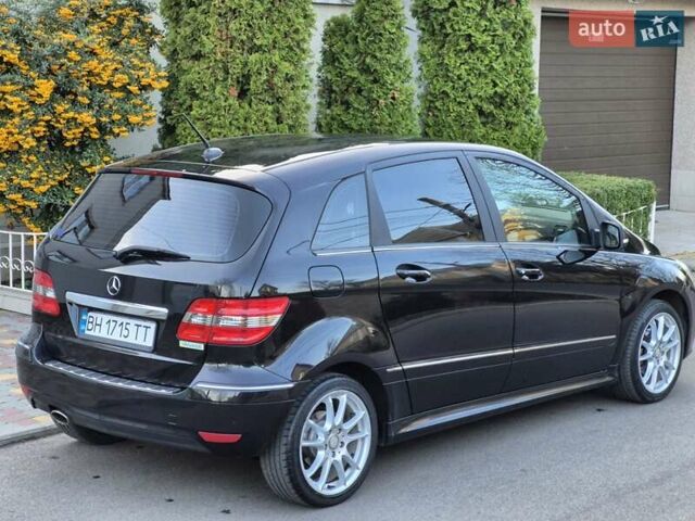 Черный Мерседес Б-класс, объемом двигателя 1.8 л и пробегом 70 тыс. км за 7999 $, фото 10 на Automoto.ua