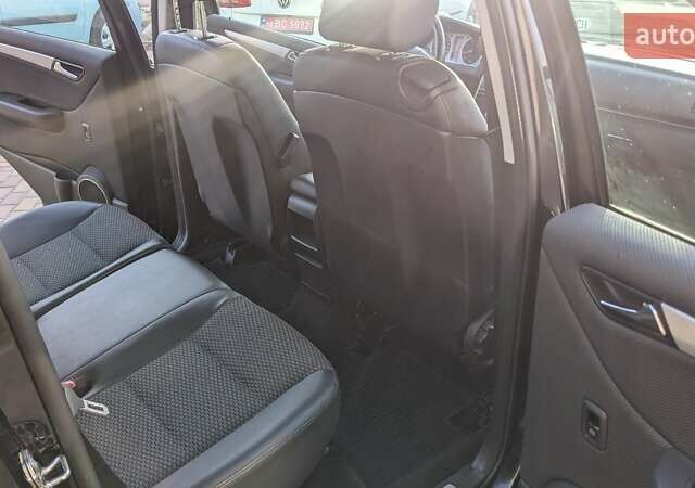 Чорний Мерседес Б-клас, об'ємом двигуна 1.7 л та пробігом 249 тис. км за 8500 $, фото 21 на Automoto.ua