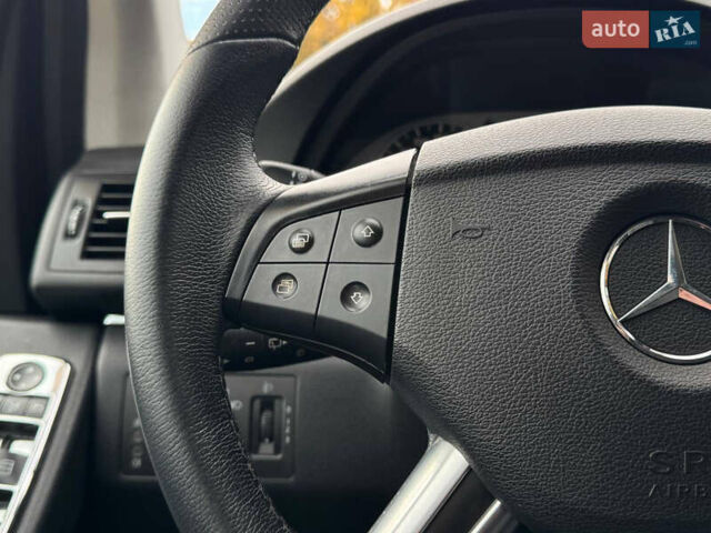 Мерседес Б-класс 2010 в Киеве на Automoto.ua Черный Мерседес Б-класс, объемом двигателя 1.7 л и пробегом 85 тыс. км за 9190 $, фото 18 на Automoto.ua