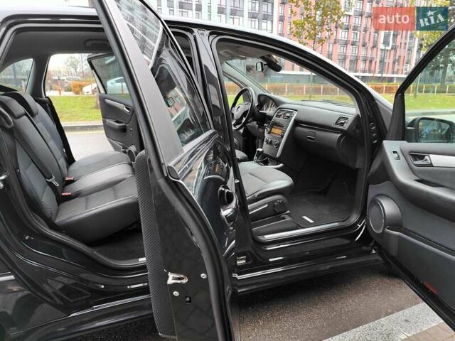 Черный Мерседес Б-класс, объемом двигателя 1.7 л и пробегом 117 тыс. км за 7490 $, фото 28 на Automoto.ua