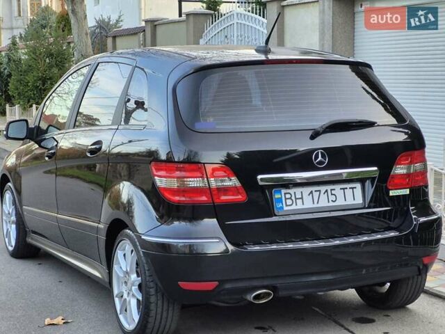 Черный Мерседес Б-класс, объемом двигателя 1.8 л и пробегом 70 тыс. км за 7999 $, фото 4 на Automoto.ua