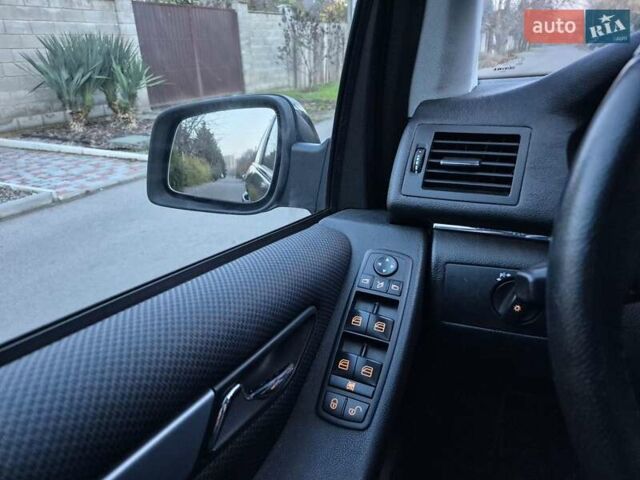 Черный Мерседес Б-класс, объемом двигателя 1.8 л и пробегом 70 тыс. км за 7999 $, фото 43 на Automoto.ua