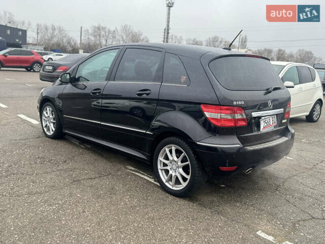 Черный Мерседес Б-класс, объемом двигателя 1.7 л и пробегом 47 тыс. км за 8900 $, фото 4 на Automoto.ua