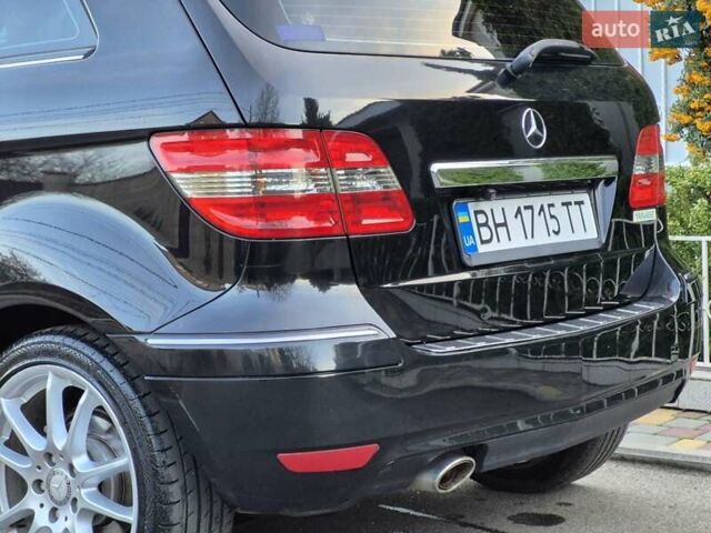 Черный Мерседес Б-класс, объемом двигателя 1.8 л и пробегом 70 тыс. км за 7999 $, фото 2 на Automoto.ua