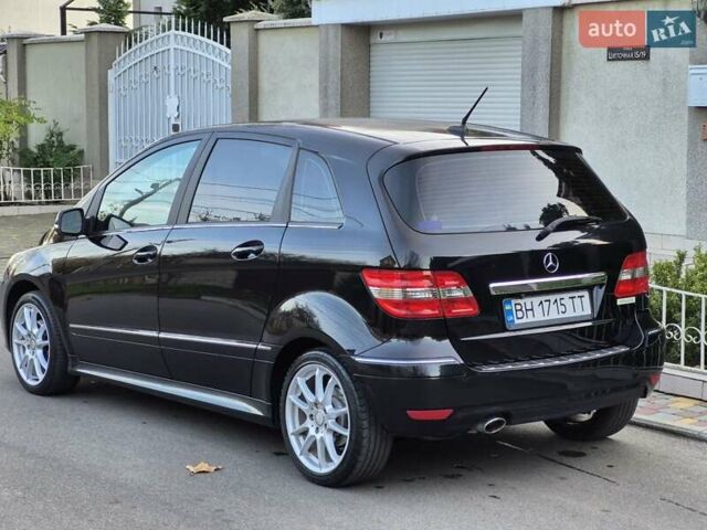 Черный Мерседес Б-класс, объемом двигателя 1.8 л и пробегом 70 тыс. км за 7999 $, фото 18 на Automoto.ua