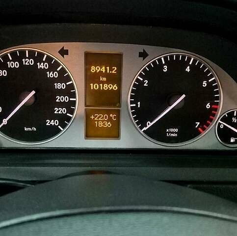 Чорний Мерседес Б-клас, об'ємом двигуна 1.7 л та пробігом 110 тис. км за 7500 $, фото 5 на Automoto.ua