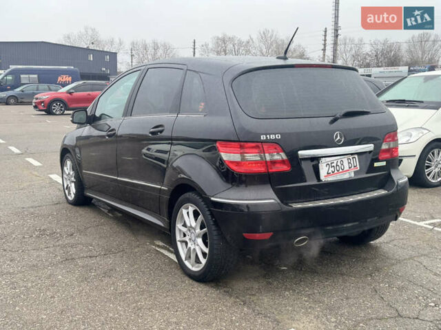Черный Мерседес Б-класс, объемом двигателя 1.7 л и пробегом 47 тыс. км за 8900 $, фото 6 на Automoto.ua