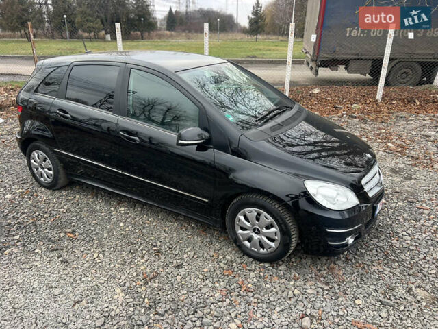 Черный Мерседес Б-класс, объемом двигателя 1.7 л и пробегом 215 тыс. км за 8200 $, фото 21 на Automoto.ua