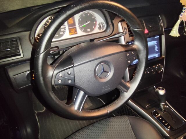 Черный Мерседес Б-класс, объемом двигателя 1.7 л и пробегом 150 тыс. км за 8000 $, фото 19 на Automoto.ua