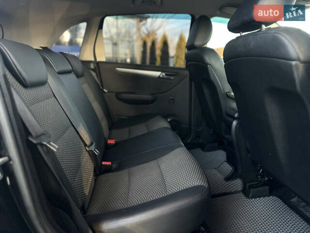 Черный Мерседес Б-класс, объемом двигателя 1.5 л и пробегом 222 тыс. км за 8200 $, фото 43 на Automoto.ua