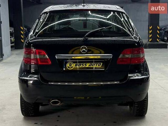 Черный Мерседес Б-класс, объемом двигателя 2.03 л и пробегом 280 тыс. км за 6700 $, фото 4 на Automoto.ua