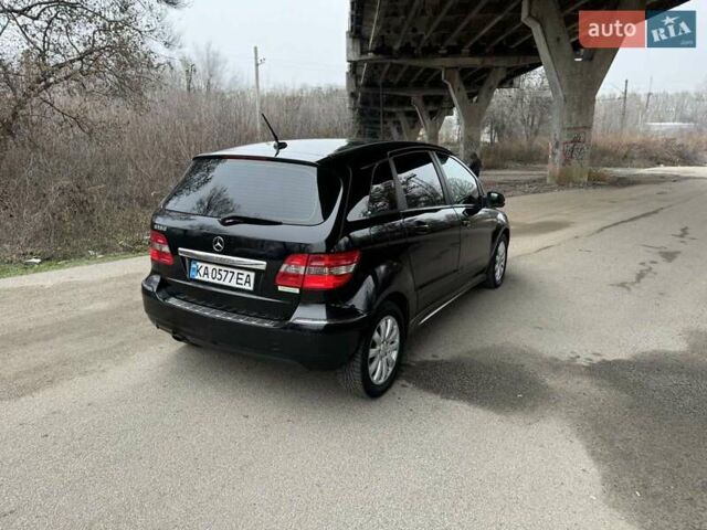 Чорний Мерседес Б-клас, об'ємом двигуна 1.7 л та пробігом 76 тис. км за 7599 $, фото 13 на Automoto.ua