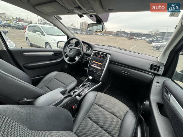 Чорний Мерседес Б-клас, об'ємом двигуна 1.7 л та пробігом 41 тис. км за 8800 $, фото 15 на Automoto.ua