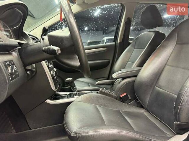 Черный Мерседес Б-класс, объемом двигателя 2.03 л и пробегом 280 тыс. км за 6700 $, фото 8 на Automoto.ua