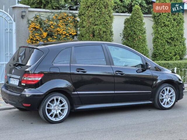 Черный Мерседес Б-класс, объемом двигателя 1.8 л и пробегом 70 тыс. км за 7999 $, фото 11 на Automoto.ua