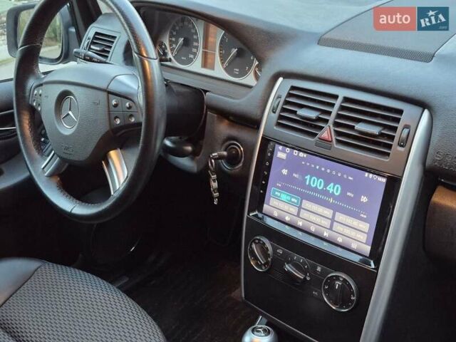 Черный Мерседес Б-класс, объемом двигателя 1.8 л и пробегом 70 тыс. км за 7999 $, фото 35 на Automoto.ua