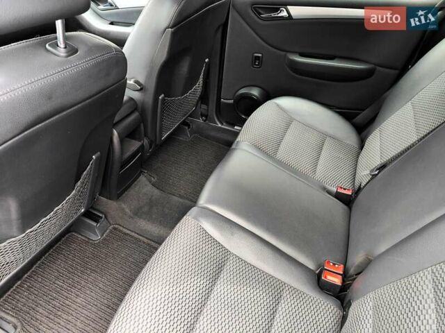 Черный Мерседес Б-класс, объемом двигателя 1.7 л и пробегом 117 тыс. км за 7490 $, фото 45 на Automoto.ua