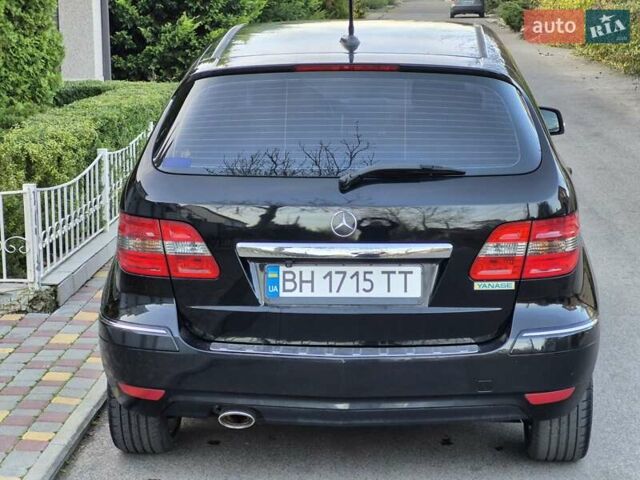 Черный Мерседес Б-класс, объемом двигателя 1.8 л и пробегом 70 тыс. км за 7999 $, фото 15 на Automoto.ua