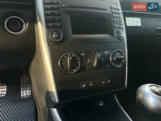 Черный Мерседес Б-класс, объемом двигателя 1.5 л и пробегом 222 тыс. км за 8200 $, фото 32 на Automoto.ua