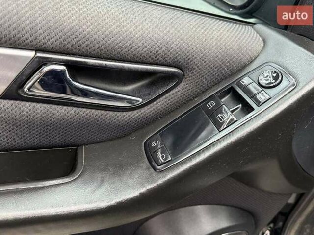 Черный Мерседес Б-класс, объемом двигателя 2.03 л и пробегом 280 тыс. км за 6700 $, фото 6 на Automoto.ua