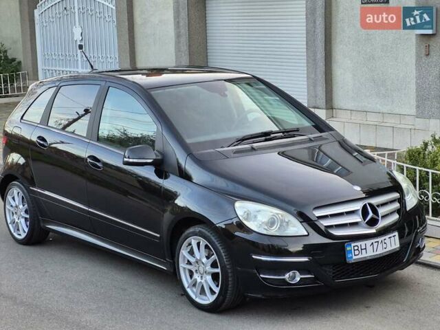 Черный Мерседес Б-класс, объемом двигателя 1.8 л и пробегом 70 тыс. км за 7999 $, фото 6 на Automoto.ua