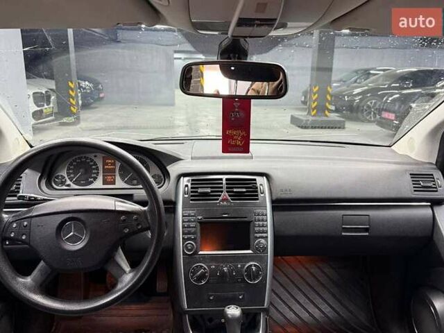 Черный Мерседес Б-класс, объемом двигателя 2.03 л и пробегом 280 тыс. км за 6700 $, фото 11 на Automoto.ua
