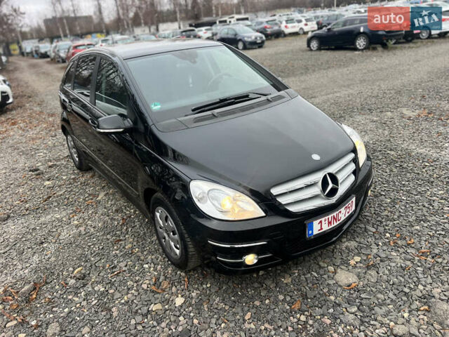 Черный Мерседес Б-класс, объемом двигателя 1.7 л и пробегом 215 тыс. км за 8200 $, фото 6 на Automoto.ua