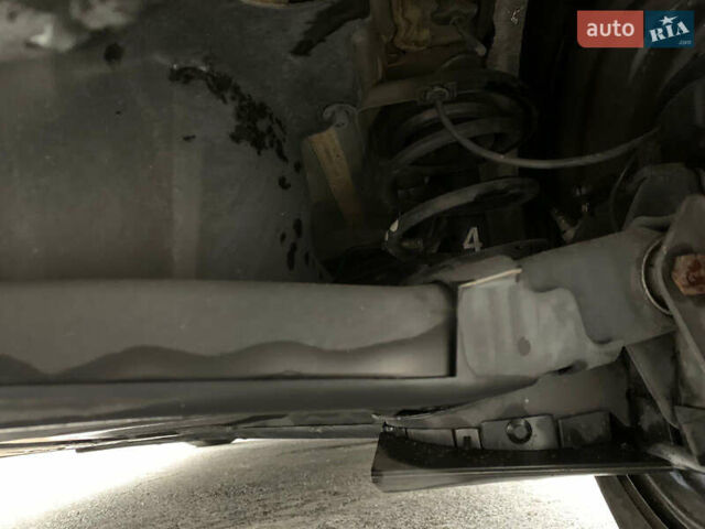 Черный Мерседес Б-класс, объемом двигателя 1.7 л и пробегом 76 тыс. км за 8600 $, фото 40 на Automoto.ua