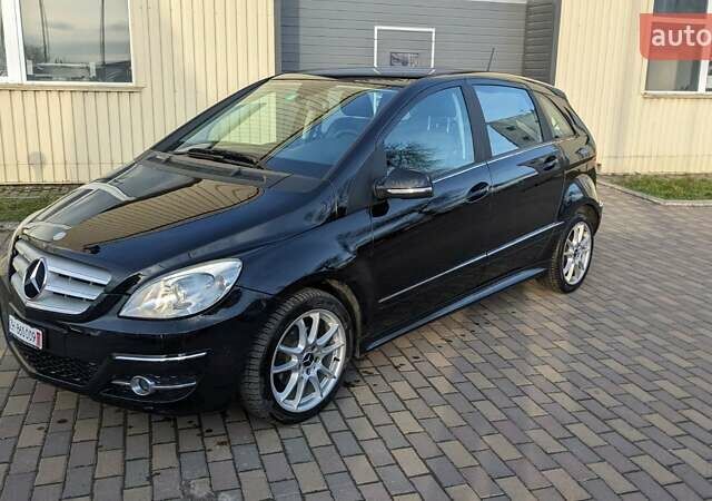 Чорний Мерседес Б-клас, об'ємом двигуна 1.7 л та пробігом 249 тис. км за 8500 $, фото 1 на Automoto.ua