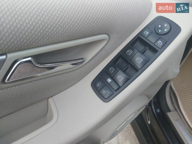 Черный Мерседес Б-класс, объемом двигателя 1.99 л и пробегом 207 тыс. км за 9300 $, фото 20 на Automoto.ua